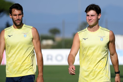 Millionen-Ablöse und Transfer-Klausel: Real Madrid verkauft Mittelfeld-Juwel